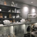 【とみおかクリーニング札幌】クリーニング店の進化版LIFE LAB.とは
