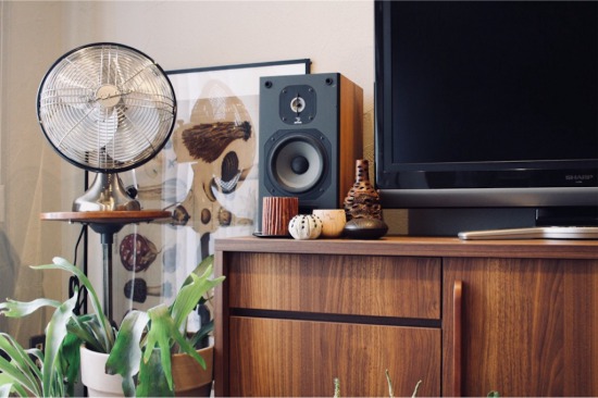 image リビングに置いたボルネード社シルバースワンSWAN-JP