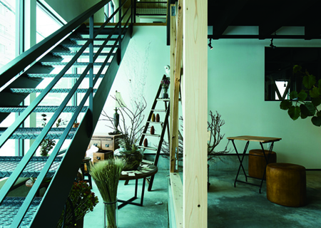 OFFICE & SHOWROOM