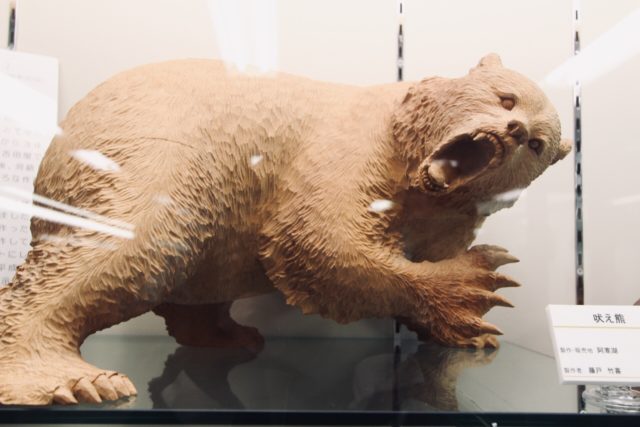 藤戸竹喜さんの木彫り熊