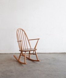 ERCOL（アーコール）のロッキングチェア